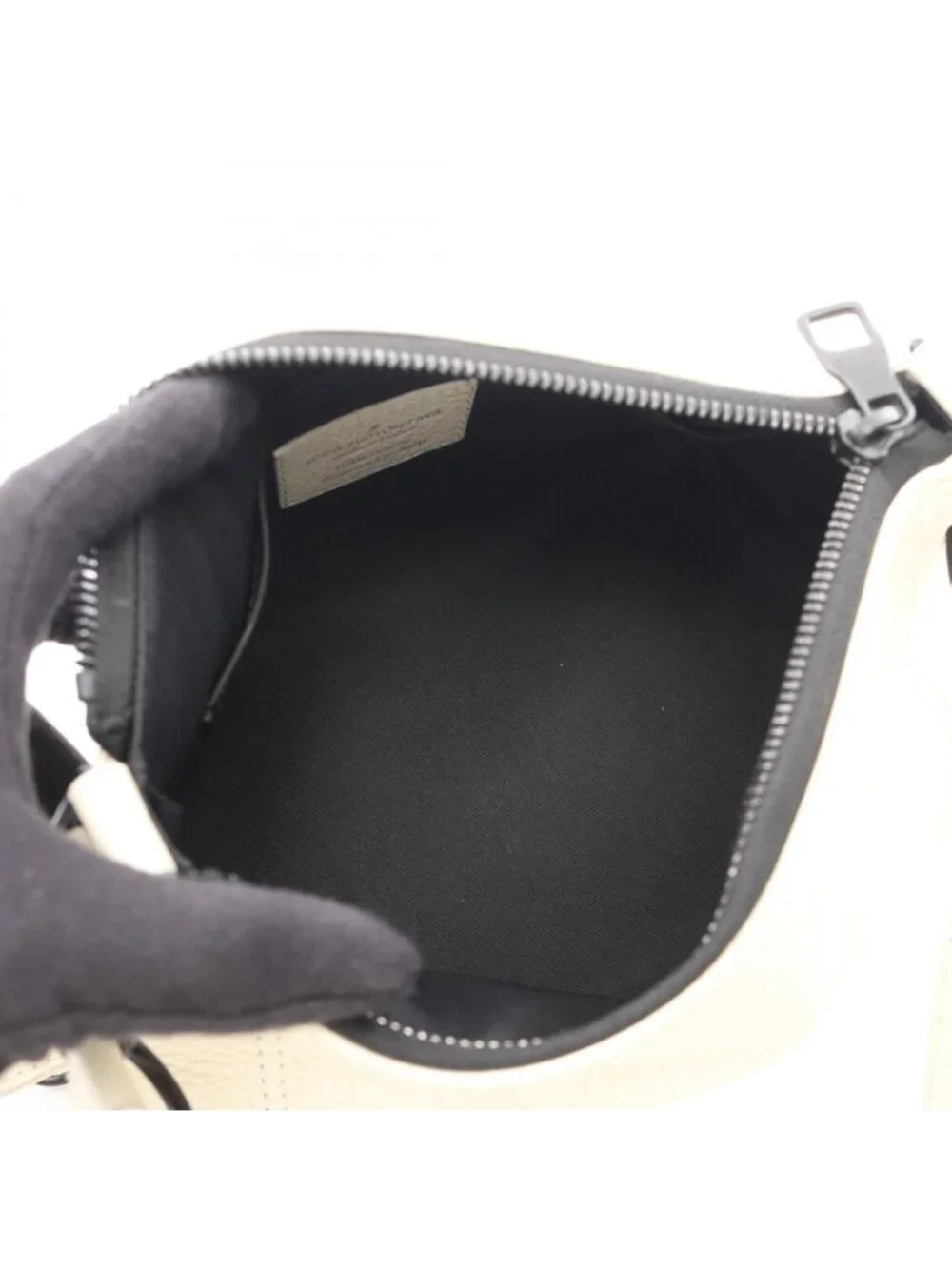 Louis Vuitton Shoulder Bag Triangle Messenger 2-Way White Leather